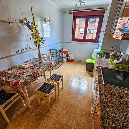 3 Large Modern Flat With Private Parking 公寓 *