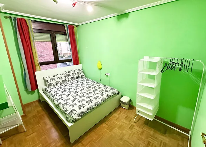 Appartement 3 Large Modern Flat With Private Parking *